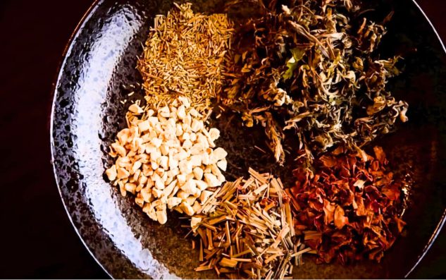 黄土よもぎ蒸し 小野市のエステサロン | La nature kakehi 黄土よもぎ蒸し